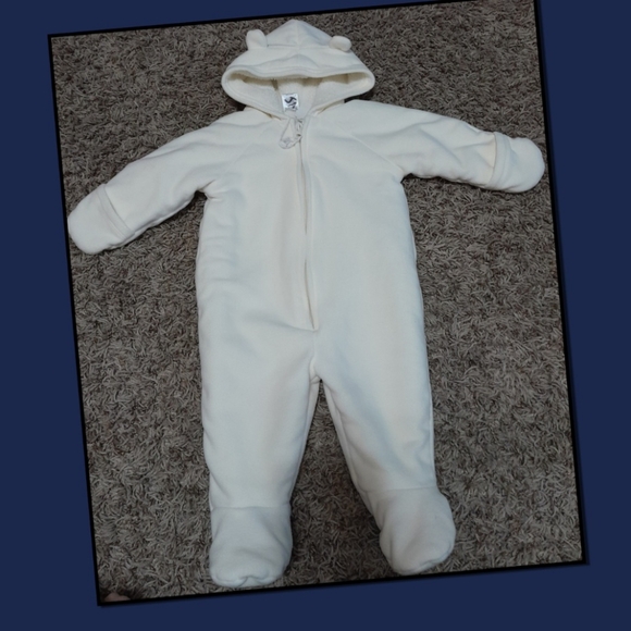 Old Navy snowsuit - Picture 1 of 1